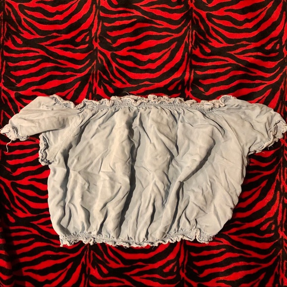 denim off the shoulder blouse - Picture 2 of 3